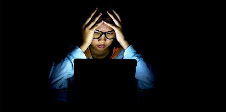 مشكلة في شبكة "Base" واستمرار أعطال AWS تتسبب في ظهور أرصدة MetaMask بصفر