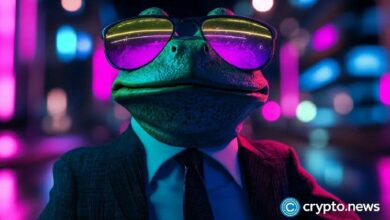 الحيتان تتخلص من 1.5 تريليون عملة قبل انهيار سعر بيبي كوين