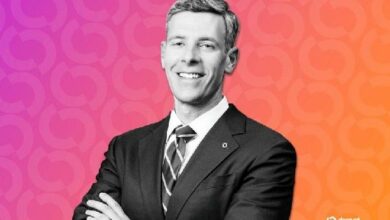 رئيس OCC يهدّئ من مخاوف "الهرم المالي" للعملات المستقرة