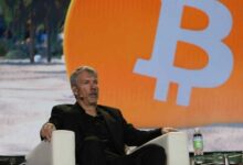 مايكل سايلور يتوقع صعود البيتكوين: "تريليون دولار من التراكم ومليون دولار للسعر"