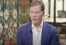 دان مورهد: استراتيجية سايلور "فتحت عينيه" على البيتكوين