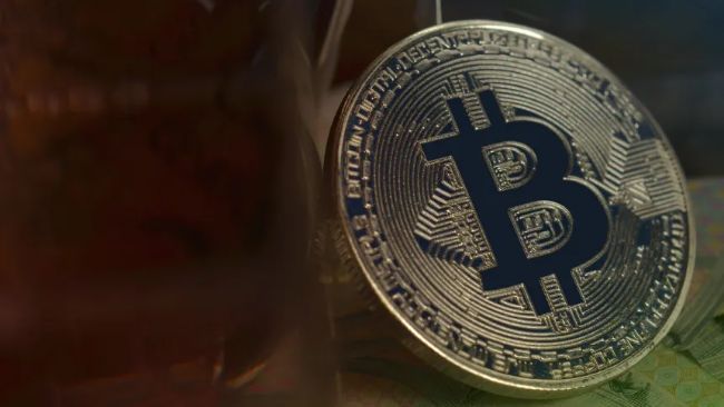 هل يعد تراجع البيتكوين تصحيحاً صحياً؟ الرسم البياني يشير إلى صعود قياسي جديد