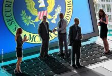 اليوم الأول للإغلاق الحكومي الأمريكي: كيف تواصل هيئة الأوراق المالية (SEC) عملها في سوق العملات الرقمية؟