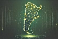 إطلاق عملة بيزو الأرجنتيني المستقرة يصطدم بالتحقيق القضائي في عملة مَيلي الليبرا