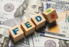 تصريحات متضاربة من مسؤولي الاحتياطي الفيدرالي: ما مصير تخفيضات أسعار الفائدة بعد حديث عضوين؟