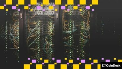 عمال مناجم البيتكوين يقودون انتعاش أسهم العملات الرقمية بدفع من صفقة OpenAI و Broadcom في قطاع الذكاء الاصطناعي