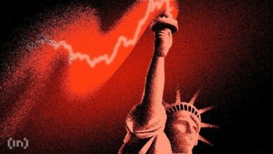 لماذا يشتري الآسيويون البيتكوين بينما يبيع الأمريكيون؟