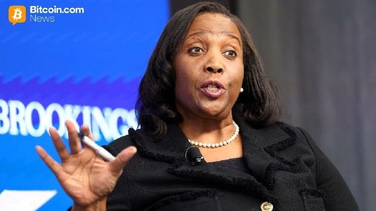 محافظ الاحتياطي الفيدرالي ليزا كوك تنتقل من معركتها مع ترامب لتلقي خطابًا هامًا حول السياسة النقدية