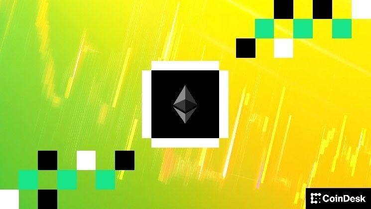 إثير تهبط إلى 3300 دولار مع اختراق الدعم وسط تراكم 1.37 مليار دولار من قبل الحيتان