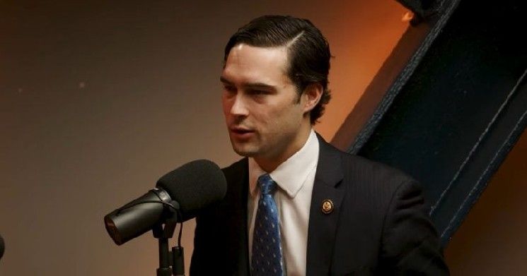 النائب الأمريكي براندون غيل يكشف عن استثمار يصل إلى 300 ألف دولار في البيتكوين