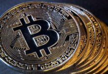 بيتكوين يرتد من مستوى 100,000 دولار: انعكاس صاعد أم فخ جديد للمتداولين؟