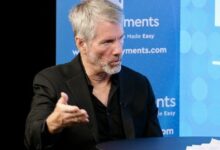 إستراتيجية عملاقة البيتكوين تتخطى الشراء رغم انخفاض السهم 67% من ذروته