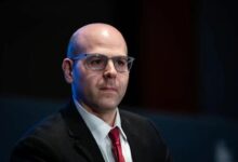 مسؤول الاحتياطي الفيدرالي الأكثر تساهلاً يعلن عن قرار سعر الفائدة المتوقع في ديسمبر