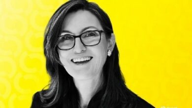 "صندوق Ark Invest لكاثي وود يضخ استثمارات ضخمة في أسهم جوجل وكوين بييس ودولارات Circle وصناديق البيتكوين ETF"