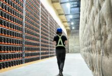 عمال تعدين البيتكوين يمكنها خفض فاتورة الكهرباء... إذا سمحت لها شبكات الطاقة بالاتصال