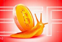 تداولات صناديق البيتكوين ETF: تدفقات الخروج مستمرة والحيتان تشتري بشراهة بينما ينسحب المستثمرون الصغار