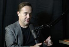 مستثمر أوبر الأول يحذر: استراتيجية سايلور "محفوفة بالمخاطر" ولا أميل إليها