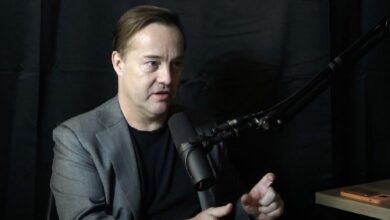 مستثمر أوبر الأول يحذر: استراتيجية سايلور "محفوفة بالمخاطر" ولا أميل إليها