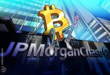 مستثمرو البيتكوين يتهمون جي بي مورغان بتزوير النظام ضد استراتيجية الرموز الرقمية القابلة للتداول (DATs)