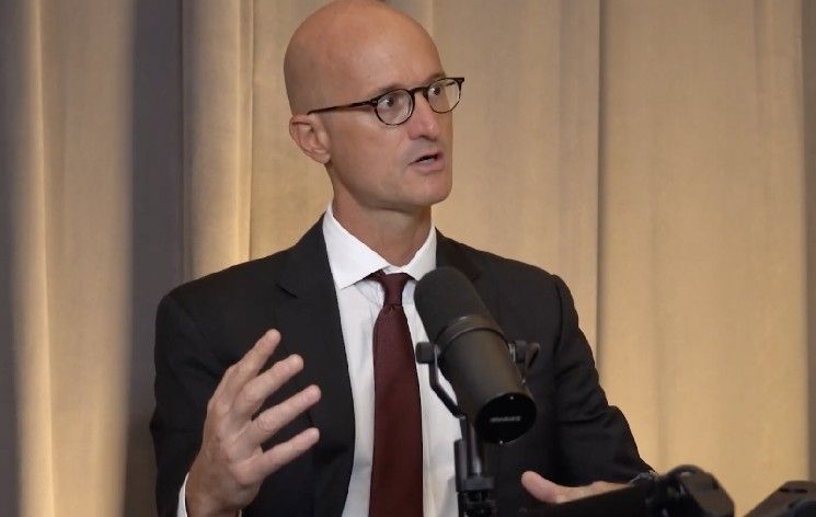 خبير اقتصادي سابق في صندوق النقد الدولي: البيتكوين أصبح على الهامش