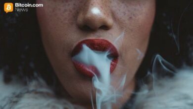 هل تسبب حظر جديد للماريجوانا في انهيار البيتكوين تحت 100 ألف دولار؟