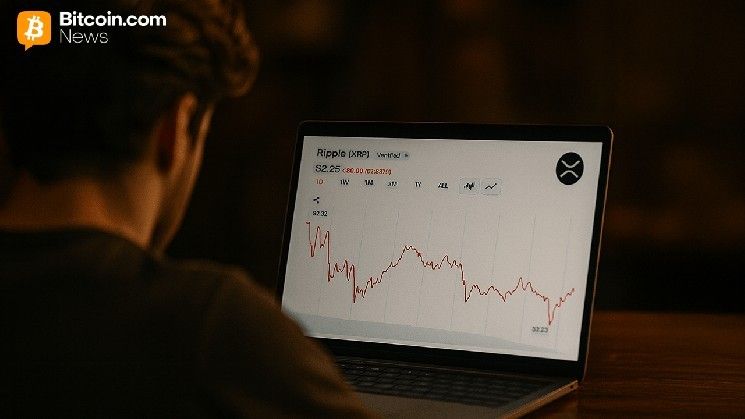 قاع مزدوج أم خطر محدق؟ عملة XRP تقترب من حركة حاسمة
