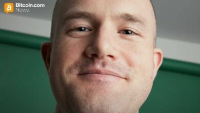 براين أرمسترونغ من كوينبيز يقلب موازين توقعات بوليماركت رأساً على عقب