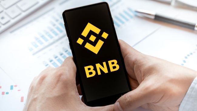 موجة ضعيفة لكن نية قوية: مضاربو البيتكوين يستعدون لتحدي منطقة 1300 دولار