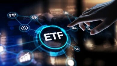 صناديق البيتكوين ETF تشهد تدفقات مالية هائلة بينما تتراجع صناديق الإيثيريوم! إليكم جميع البيانات