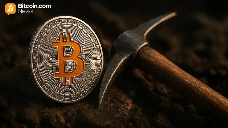انخفاض البيتكوين 7000 دولار يدفع إيرادات المعدّنين إلى أدنى مستوى منذ أبريل