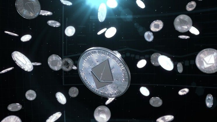 حوت إيثيريوم يعود بعد عقد ويرهن 40,000 عملة إيثريوم