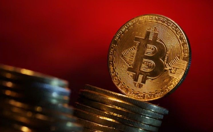 البيتكوين يقترب من 89 ألف دولار: صراع بين دعم وينترميوت وفجوة CME