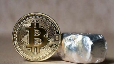 نسبة البيتكوين إلى الفضة تهبط لأدنى مستوى منذ أكتوبر 2023 مع صعود قوي لأسعار الفضة
