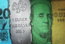 الذهب يقترب من أعلى مستوى في التاريخ بينما البيتكوين يهوي: هل يبدأ التناوب بين الذهب والبيتكوين؟