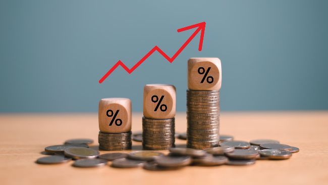 إذا بدأت الذكاءات الاصطناعية الخالدة في الادخار بالبيتكوين إلى الأبد، فماذا يحدث للنقود المُصممة للبشر الفانين؟