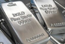 الفضة تتجاوز 95 دولارًا لتصل إلى مستوى قياسي جديد وسط توترات جيوسياسية وقفزة 30% منذ بداية العام