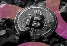 تراجع البيتكوين بسبب مخاوف الحرب التجارية ويُحفز تصفية 865 مليون دولار