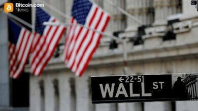 أسهم الولايات المتحدة تتراجع بينما تشتعل أسواق العملات الرقمية والمعادن الثمينة