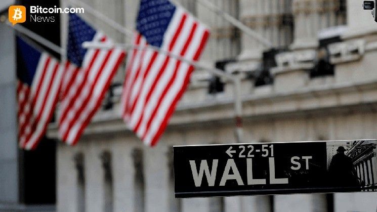 أسهم الولايات المتحدة تتراجع بينما تشتعل أسواق العملات الرقمية والمعادن الثمينة