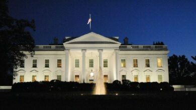 البيت الأبيض يهدد بسحب دعمه لمشروع قانون العملات الرقمية بعد خطوة كوينبيس واصفاً إياها بـ"الاحتيال"