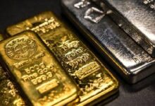 الفضة تتجاوز 100 دولار والذهب يقترب من 5000 دولار في ظل ارتفاع استثنائي لأسعار المعادن