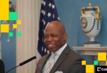 عمدة نيويورك السابق إريك آدامز ينفي تحقيق أرباح من NYC Token بعد انهيارها 80%