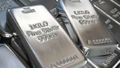 الفضة تشهد انهياراً تاريخياً بنسبة 35% في أسوأ خسارة يومية على الإطلاق