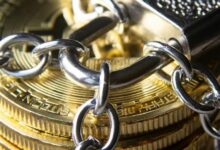 رئيس تنفيذي سويسري يحذر: أزمة مالية عالمية قد تضرب الأسواق خلال 3 إلى 5 سنوات.. فماذا سيحدث لسعر البيتكوين؟