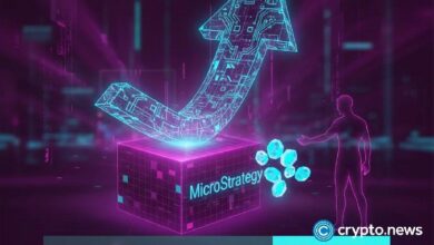 مدير MicroStrategy يعاود شراء الأسهم بعد توقف دام عامين
