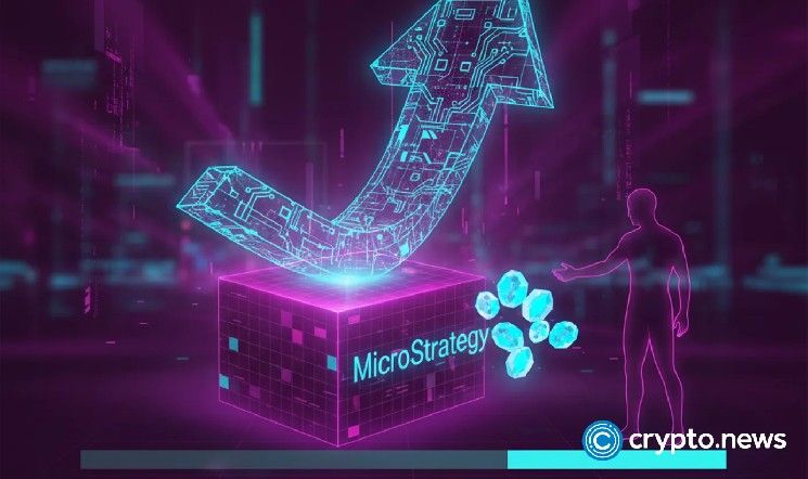 مدير MicroStrategy يعاود شراء الأسهم بعد توقف دام عامين