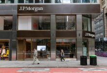 مدير المالية في جي بي مورجان: عوائد الستيبلكوين تشبه "نظامًا مصرفيًا موازيًا"