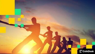 بيتكوين يتراجع إلى 94,300 دولار متأثراً بهبوط الأسهم الأمريكية وتراجع المعادن النفيسة