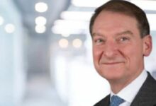 بول أتكينز أول رئيس للهيئة الأمريكية للأوراق المالية يتحدث في مؤتمر البيتكوين