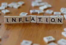 دراسة جديدة تتوقع عودة التضخم الأمريكي: تحدّي لمراهني بيتكوين على سياسات مكافحة التضخم